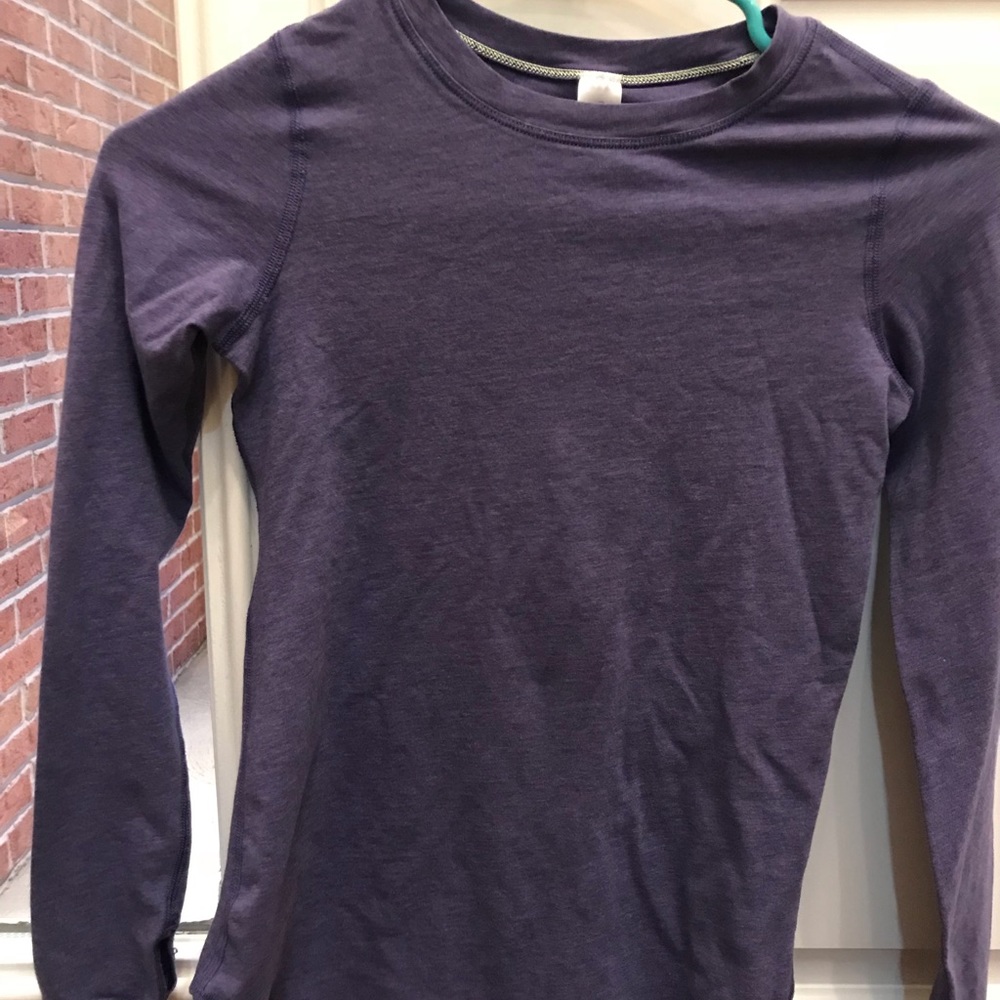 IVIVVA Long sleeve tee. Plum color. Size 8. EUC